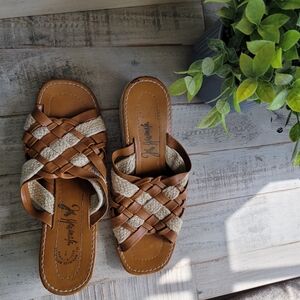 Vintage Women's Size 7 Brown Leather John Wanamaker Wedge Sandals